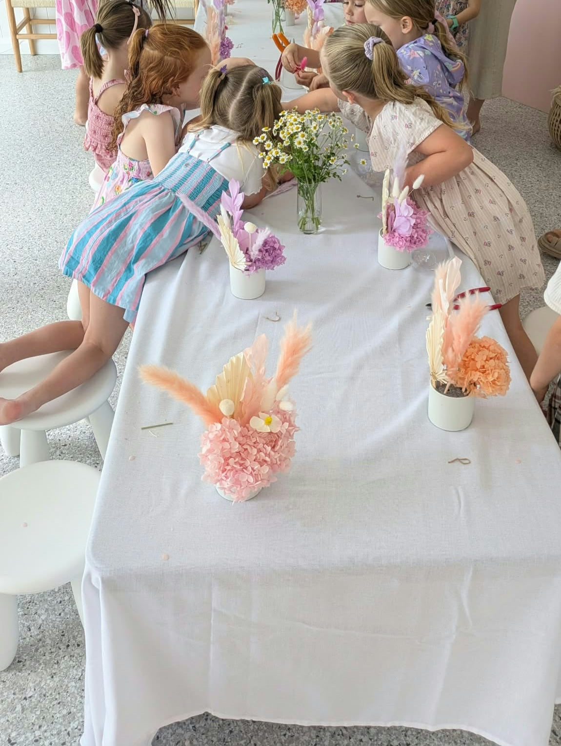 Private Dried Flower Workshop and Backdrop for 6 x girls